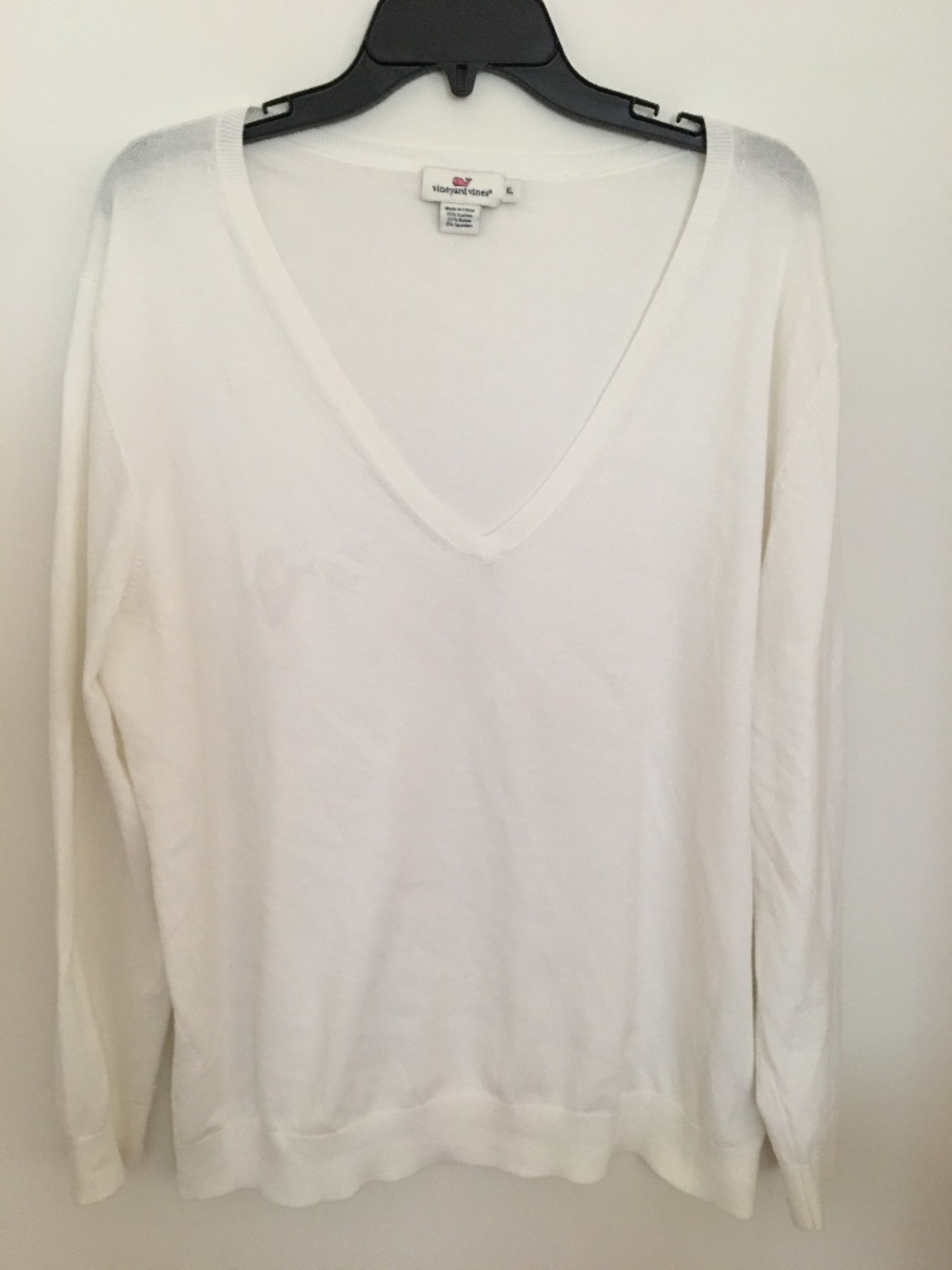 Vineyard Vines White V-neck Sweater